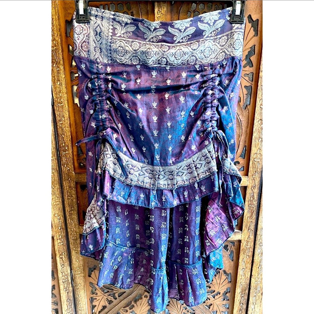 Cabaret style iridescent skirt with silver detailing